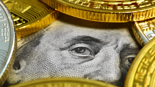 Satoshi-Era Bitcoin Whale Exits 30% of Holdings for $203 Million as 'Bull Trap' Risks Arise