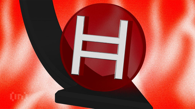 Hedera (HBAR) Price Eyes New Lows Despite Major Whale Buying Actions