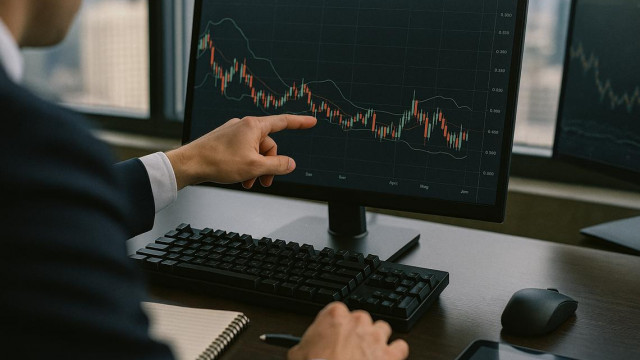 Wall Street Tests Chainlink Oracle as LINK Price Compresses Ahead of Breakout