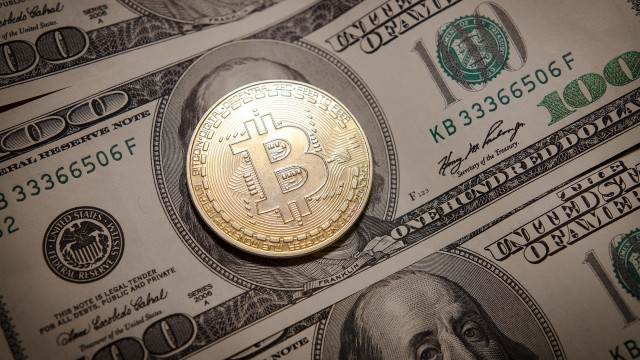Bitcoin Analyst Explains Why Traders Who Want To Long BTC With Leverage Should Not Buy BTC Futures