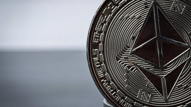Ethereum's (ETH) Survival in Question as Investors Pivot Like Never Before
