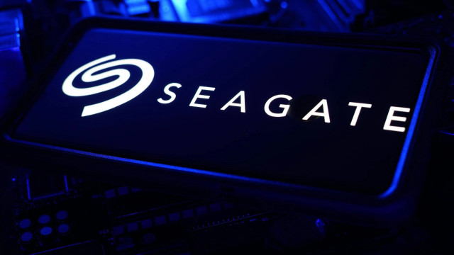 Seagate (STX) Stock Surges to Record $843 as Wall Street Sets $1,000 Price Targets