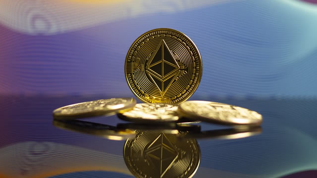 Ethereum Nears Critical Breakout Point as Analyst Eyes $1.6K or $4.8K Move