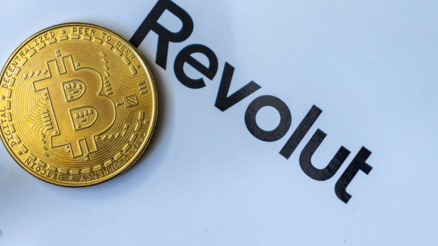 Satoshi Nakamoto's Wallets Receive Weird $5,000 Bitcoin Transfer From Revolut User