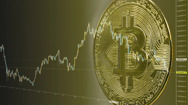 What's It Worth Selling Bitcoin and Gold For? Bloomberg Strategist Points to 5% US Bonds