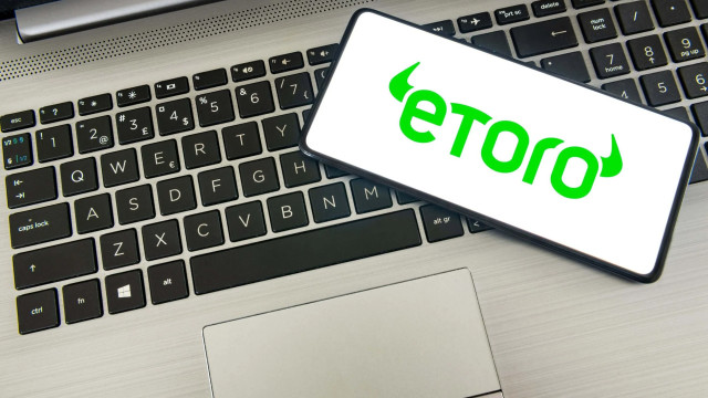 eToro (ETOR) 株価は第1四半期の好調な業績と戦略的拡大にも関わらず4%下落
