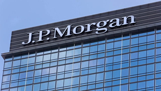 Jamie Dimon ซีอีโอของ JPMorgan ให้คำมั่นที่จะต่อสู้กับพระราชบัญญัติความชัดเจน เหนือรางวัล Stablecoin และความกังวลเรื่อง AML