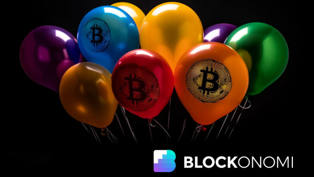 Bitcoin ETF Outflows Extend as BTC Tests a Crucial Channel Floor