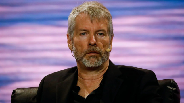 Michael Saylor Signals New Bitcoin Buy as Strategy Holdings Reach 815K BTC