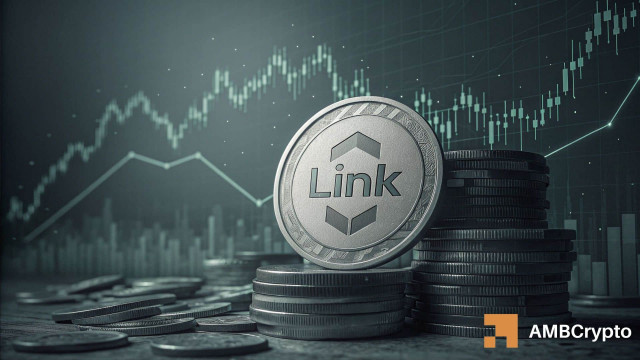 Chainlink's price struggles – But whales are positioning, not panicking