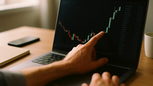 Cardano whales signal potential ADA price recovery as supply tightens