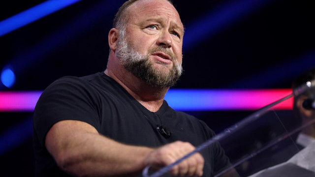Alex Jones Issues Alarming Warning to XRP Holders