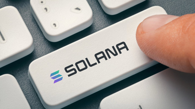Nakamoto Vision for Solana: Co-Founder Yakovenko Sets New Decentralization Timeline Post-AI Rollout
