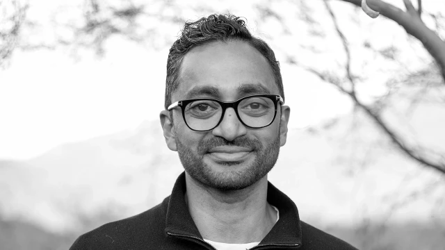 Chamath backs equity tokenization while questioning Bitcoin's reserve role