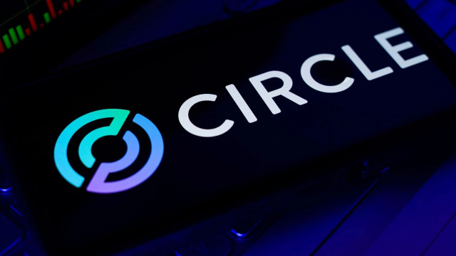 Circle Internet (CRCL) Stock Plunges 20% After Stablecoin Yield Ban Emerges