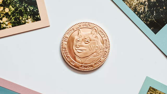 Dogecoin (DOGE) Shows Recovery Signs at $0.22 After Volatile Week