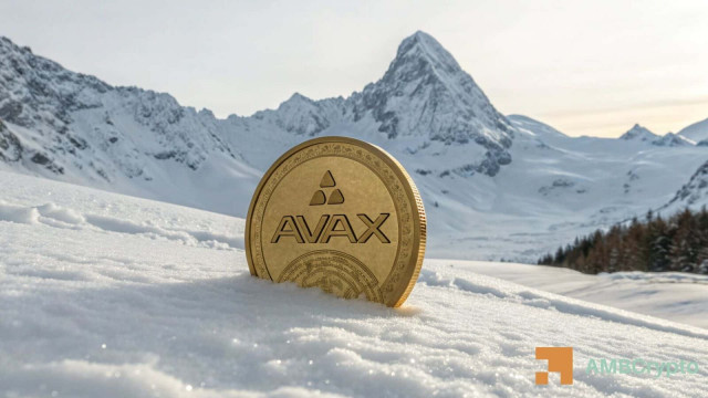 AVAX whales withdraw $35 mln from exchanges: Can price reclaim $10.45?