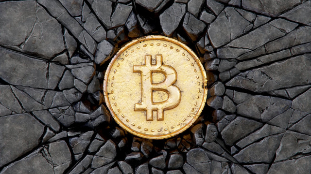 BlackRock Forced to Liquidate $122 Million in Bitcoin as Clients Cut 45% Losses