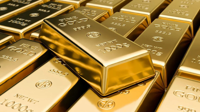 Peter Schiff: Gold Dip Presents Opportunity While Bitcoin Bubble Deflates