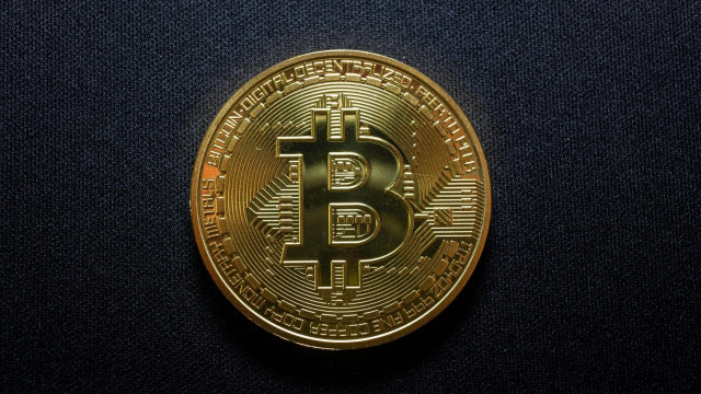 Treasury vs. Commerce: Bureaucratic Battle Stalls US Bitcoin Reserve Launch