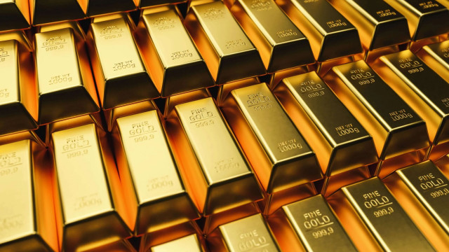 Gold Leads Macro Cycle as Bitcoin Lags Before Risk Capital Rotation Phase