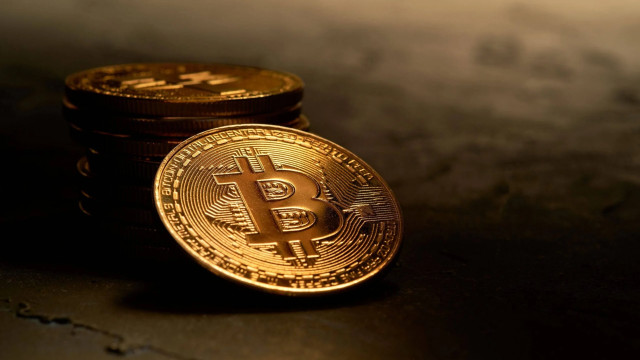 Bitcoin (BTC) Slides Under $60K as Spot ETFs See Historic $4B June Exodus