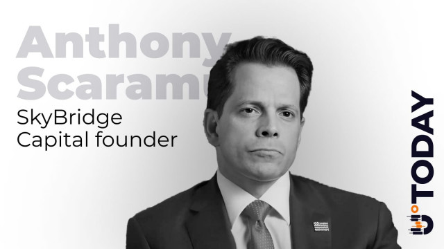 Bitcoin to Reach Gold's Market Cap in 15 Years, Scaramucci Predicts; How Much Would BTC Cost Then?