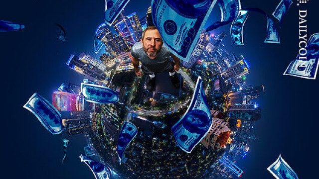 XRP ETF Edging SOL? Ripple CEO Stunned By First-Hour Record